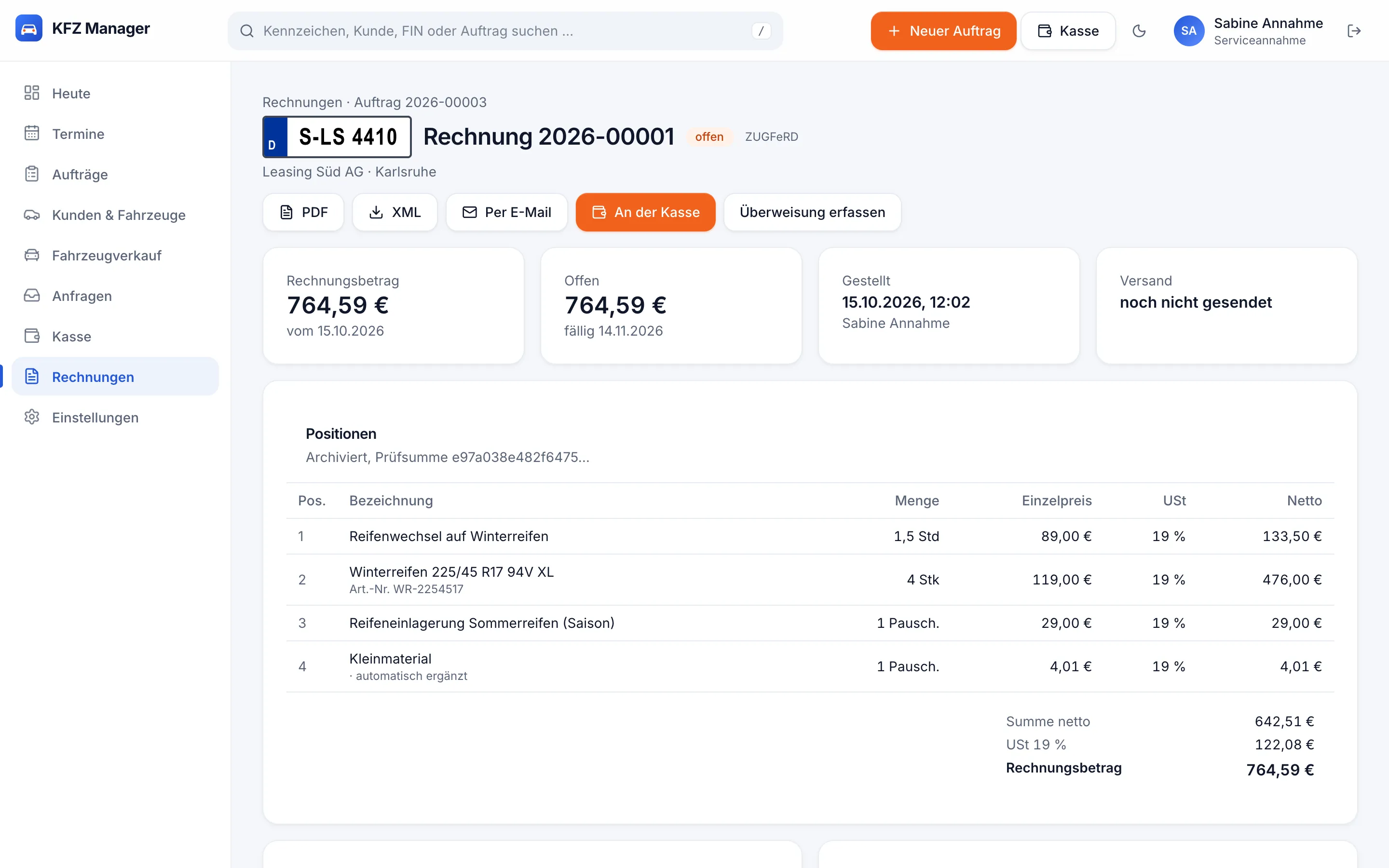 Gestellte Rechnung im KFZ Manager mit Positionen, Steuer und Zahlungsstatus